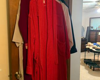 Vintage robes & COVERUPS