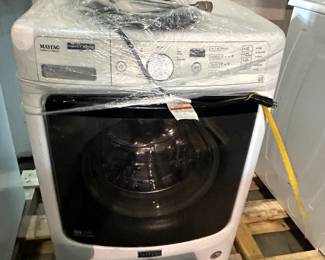 Maytag 4-cu ft High Efficiency Stackable Steam Cycle Front-Load Washer (White) ENERGY STA