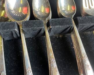 1847 Rogers Bros IS Adoration Silverplate Set-47 pcs in case