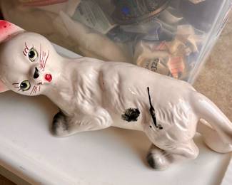 Vintage Wall Climbing Cat Ceramic Hanging Figurine White Kitten 10”