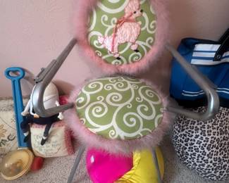 Cute Hi Chair!