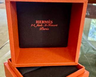 Adjustable for all finger sizes!