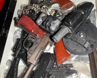 teen tiny NON WORKING guns