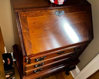 GORGEOUS DESK!