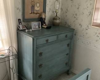 Part of set….chest of drawers measures 39 w x 41 h x 21 d.  Presale $125