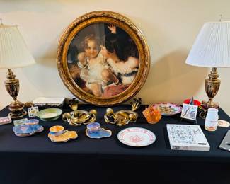 I see the pretty girls have moved lower for our height challenged customers.