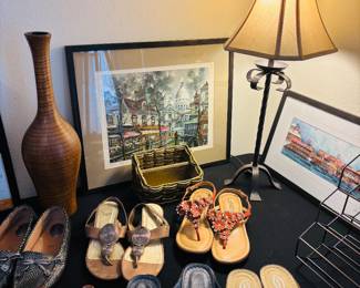 These are flat shoes.  Tina trips when she walks in them.  If you've seen her shoes, then you understand.