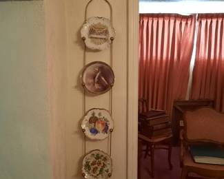 Vintage hanging plates