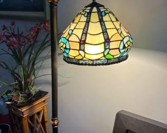 Dale Tiffany Antique Roadshow Floor Lamp