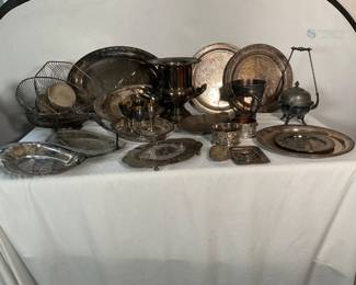 Meriden S.P. Co. Silverplate Serving Set, 15 Pieces, Quadruple Plate