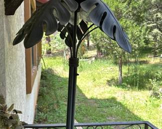 Outdoor Floor Lamp, Black Metal, Leaf Design Shade, 3 Bulbs