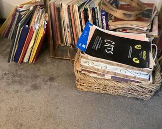 Diverse Sheet Music Collection, Musical Theater & Popular Songs