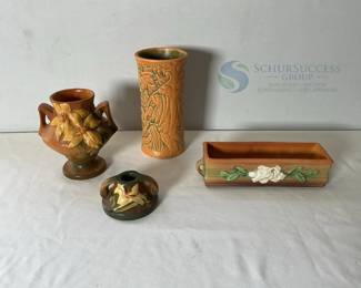 Roseville Pottery Floral Vases and Planter, Multi-colored, USA, 1930s-1940s