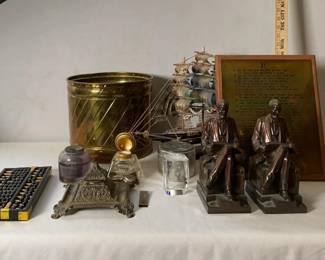 Model Ship "Flying Cloud" with Abraham Lincoln Bookends & Collectibles
