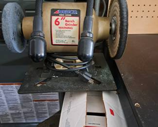 GRINDER WITH PARTS