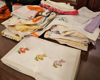 Vintage hankies/handkerchiefs