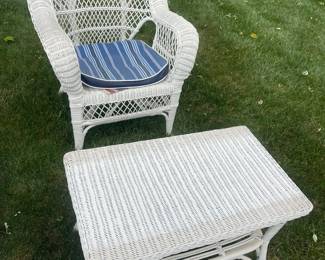White Wicker Set