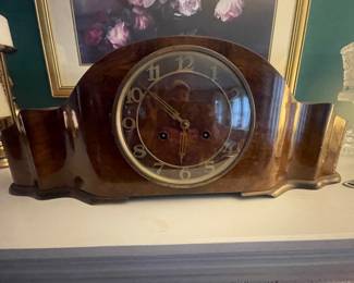Grandmother mantle clock