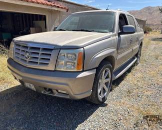 47 Cadillac Escalade EXT