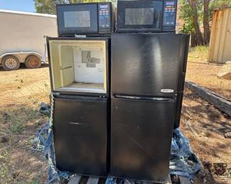 2938 2 Micro Fridges and Microwaves