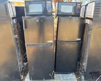 2936 2 Micro Fridges and Microwaves