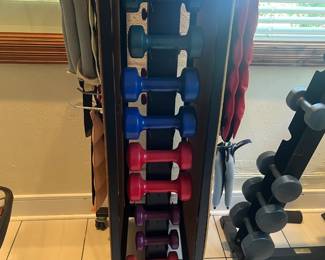 Hand weight station
