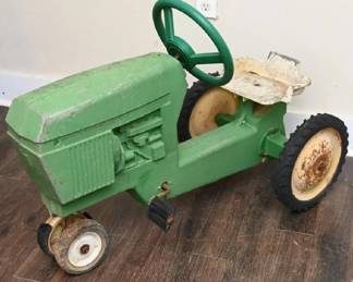 John Deere Pedal Tractor