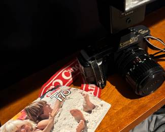 Canon T70