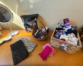 LADIES ACCESSORIES