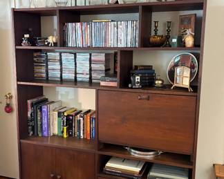 VINTAGE MCM WALL UNIT