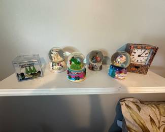 SNOW GLOBE COLLECTION