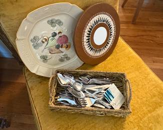 FLATWARE & TABLEWARE