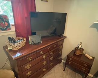 LEXINGTON DOUBLE DRESSER