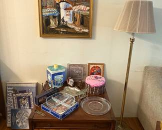VINTAGE MCM END TABLE & FLOOR LAMP