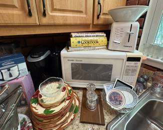 KITCHEN APPLIANCES & FRANSISCANWARE