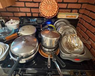 COOKWARE & BAKEWARE