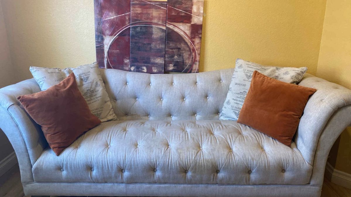 01 Nice sofa