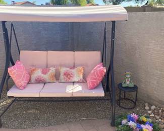 02 Patio Swing