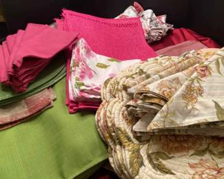 Table Linen Lot