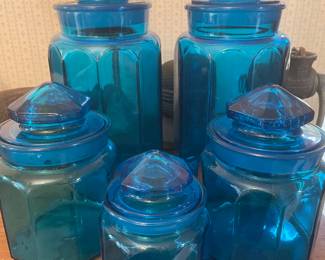 L.E. Smith Teal Blue Aquamarine Paneled Glass Canisters Set of 5, Turquoise Blue