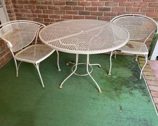 Vintage Woodard table and 4 chairs