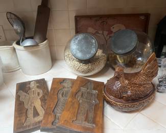 Beautiful antique molds, brown nesting hen