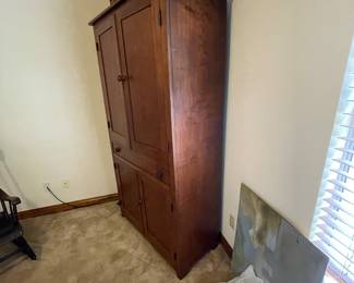 Ca. 1850 Ohio cupboard/pie safe