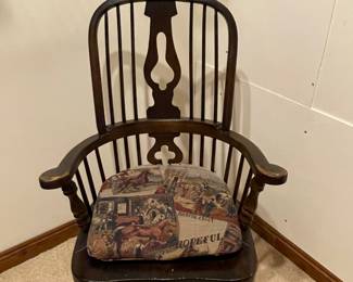 Two (2) Vintage Virginia House Windsor chairs