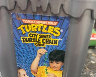 TMNT City Sewer Turtle Chain Game