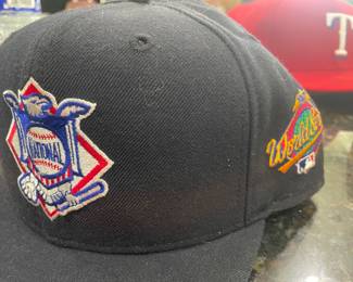 Genuine new era 1997 World Series black ball cap National size 7.5