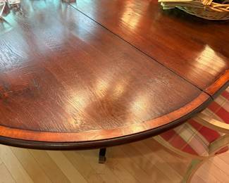 Inlay edge on dining table