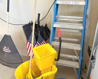 Mopping bucket, aluminum ladders