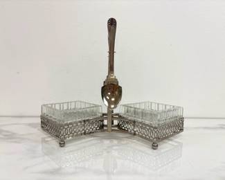 Lot 4558 Vintage Salt Cellar Set Condiment Holder