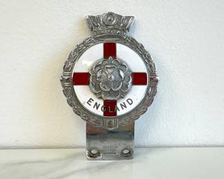 Lot 4781 Vintage JR Gaunt Tudor Rose England Car Grill Badge